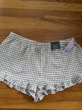 wild fable Beige and White Gingham Ruffle Hem Shorts